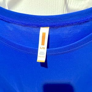 Lucy blue scoop neck shirt L